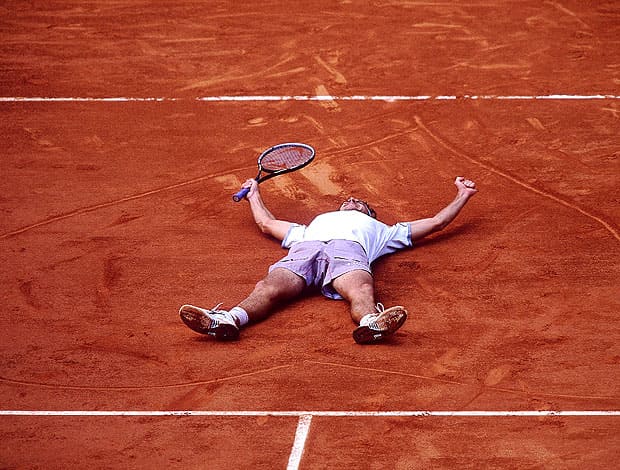 Gustavo Kuerten foi tricampeão em Roland Garros