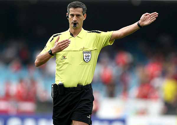 &Aacute;rbitro de futebol Salvio Spinola Fagundes Filho