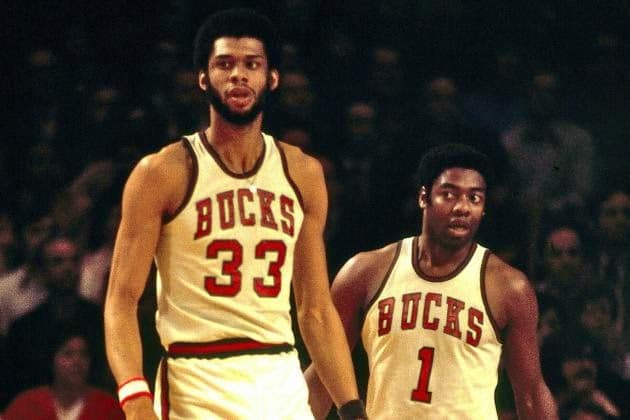 Kareem Abdul-Jabbar e Oscar Robertson no Milwaukee Bucks