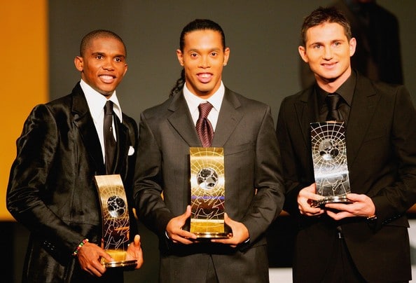 Ronaldinho melhor jogador do mundo de 2005