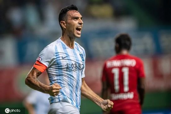 Eran Zahavi maior artilheiro de uma edi&ccedil;&atilde;o do Campeonato Chin&ecirc;s