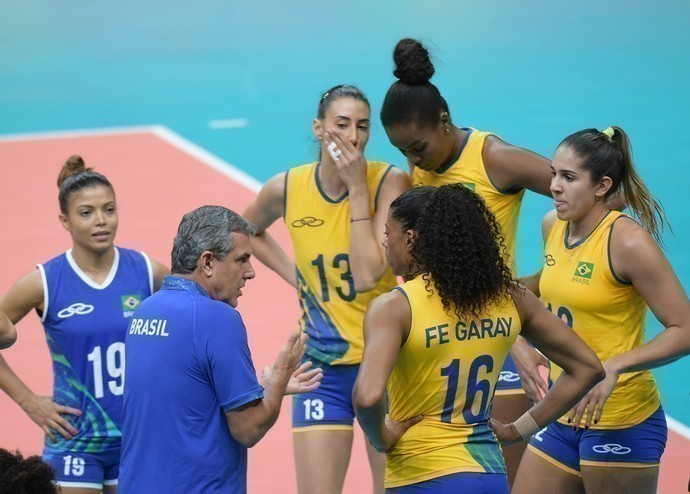 Jos&eacute; Roberto Guimar&atilde;es t&eacute;cnico da sele&ccedil;&atilde;o feminina de v&ocirc;lei