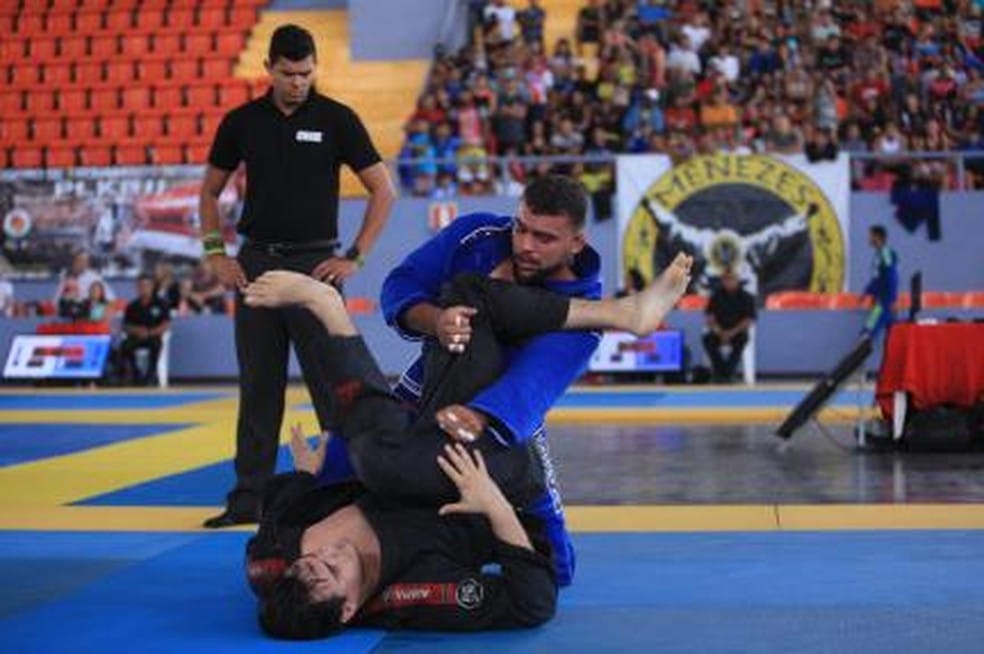 Como escolher kimono de jiu-jitsu