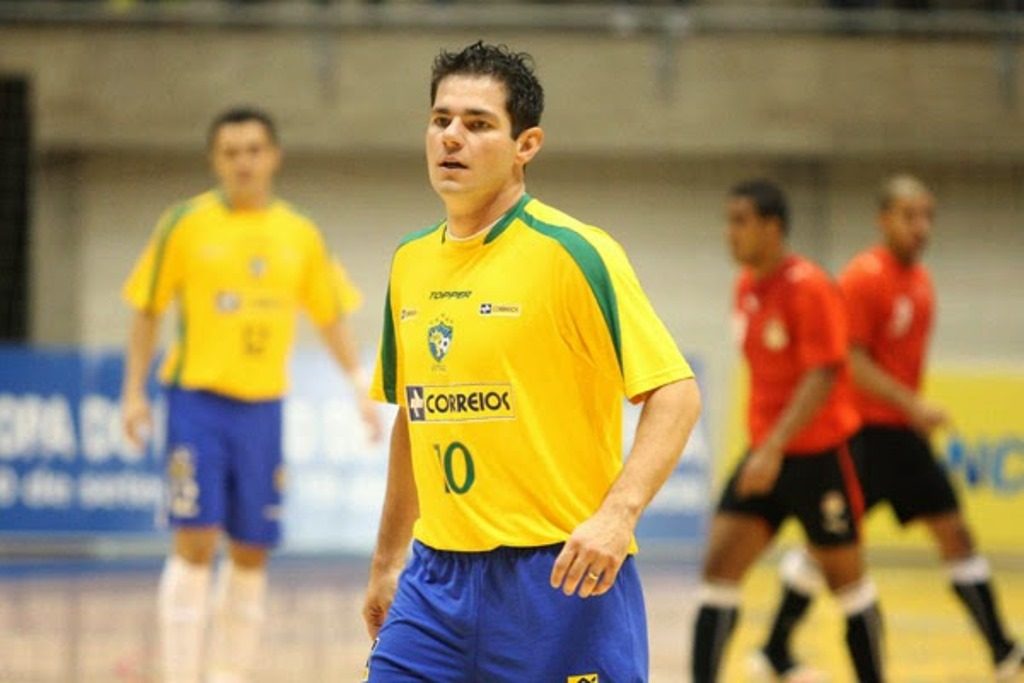 Len&iacute;sio melhores jogadores da hist&oacute;ria do futsal