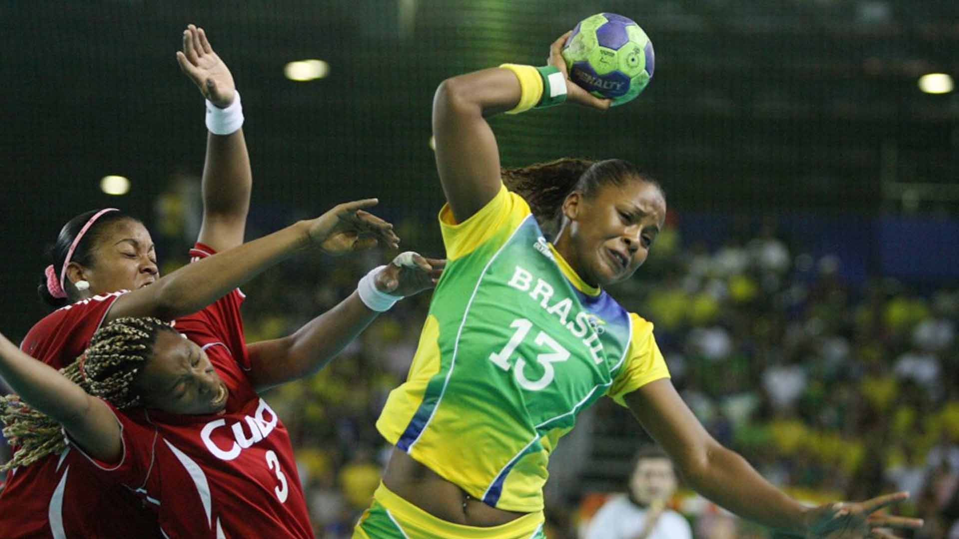 lucina handebol