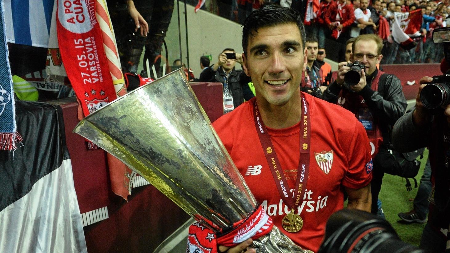 Jose Antonio Reyes maior campe&atilde;o da Liga Europa