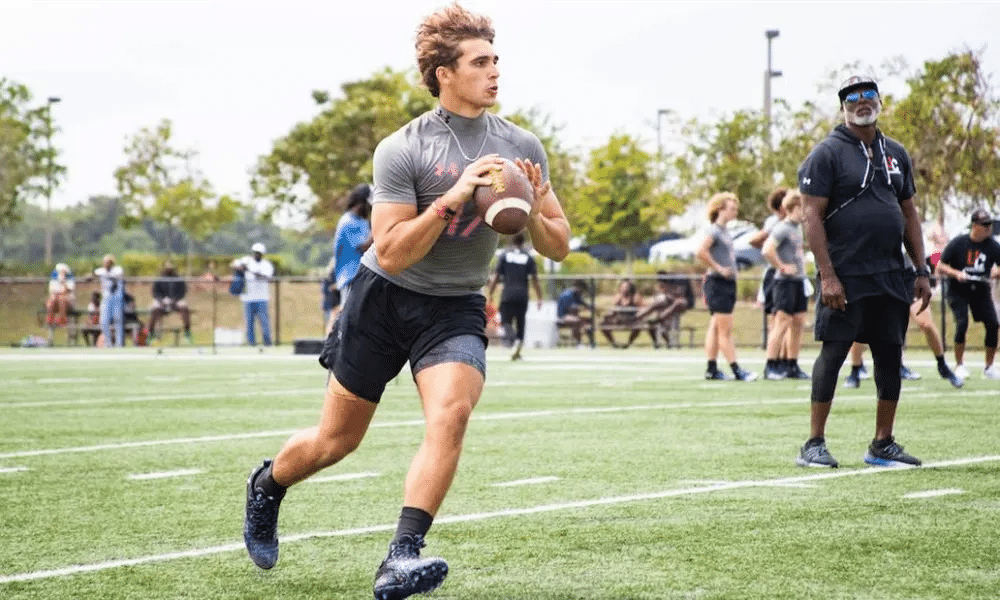 (Divulga&ccedil;&atilde;o/USA Today High School Sports) Filho de Vitor Belfort pode se tornar o primeiro QB brasileiro na hist&oacute;ria da NFL