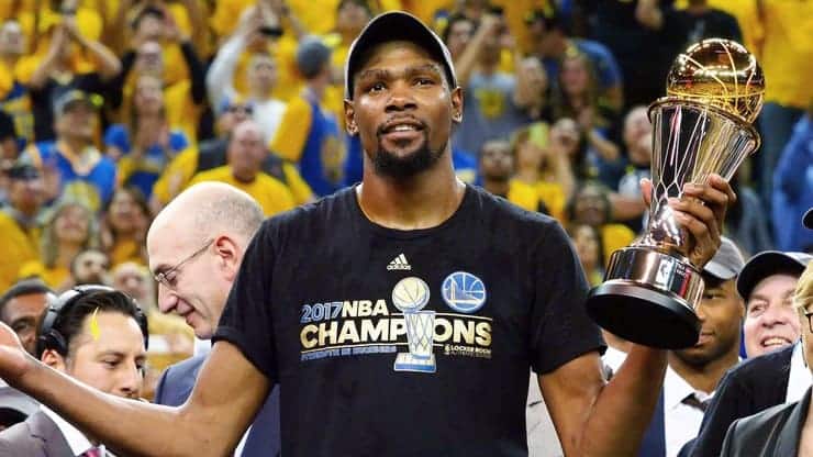 Kevin Durant, jogador profissional de basquete
