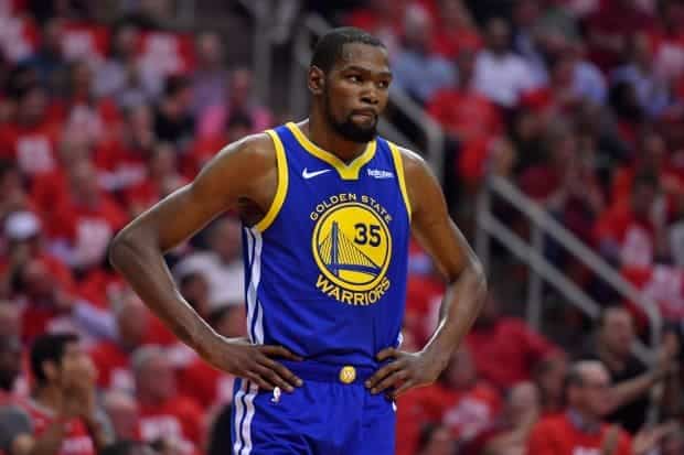 Kevin Durant, jogador profissional de basquete