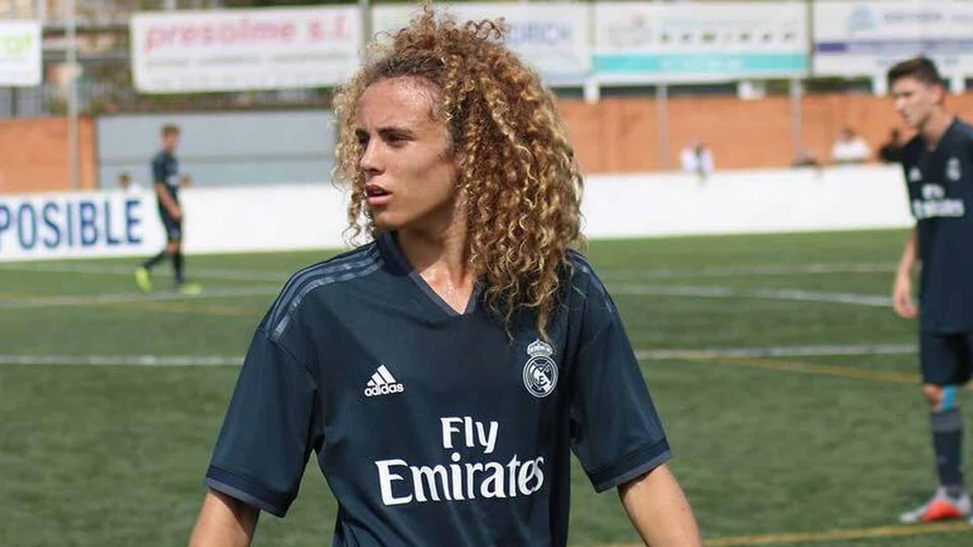 melhores laterais-esquerdos jovens do fm 2021