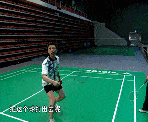 O Backhand é um dos mais usados golpes de badminton