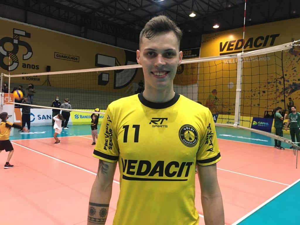 Exclusivo: Jo&atilde;o Franck nega &lsquo;treta&rsquo; com Deivid: &lsquo;&Eacute; uma disputa de posi&ccedil;&atilde;o&rsquo;