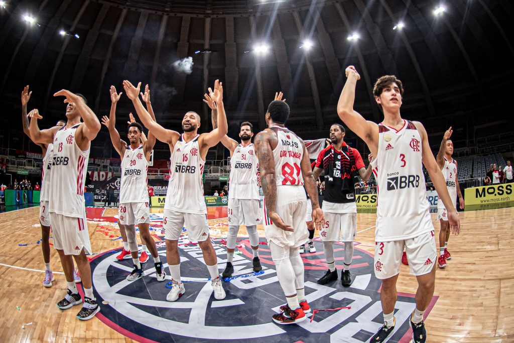 Flamengo sofre com convoca&ccedil;&atilde;o