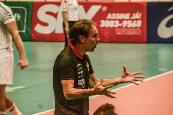 Exclusivo: Weber diz que Funvic &lsquo;apagou&rsquo; no 4&ordm; set, mas est&aacute; preparado para o mundial