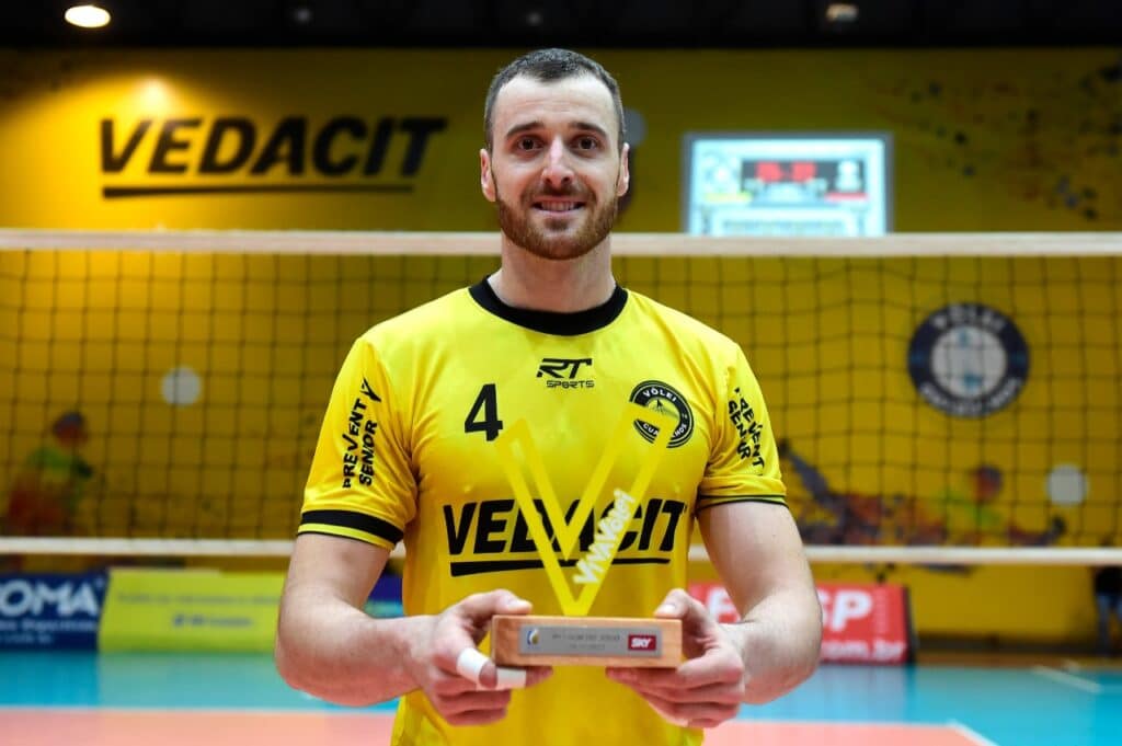 Exclusivo: Franco atribui vit&oacute;ria a comportamento e torcida