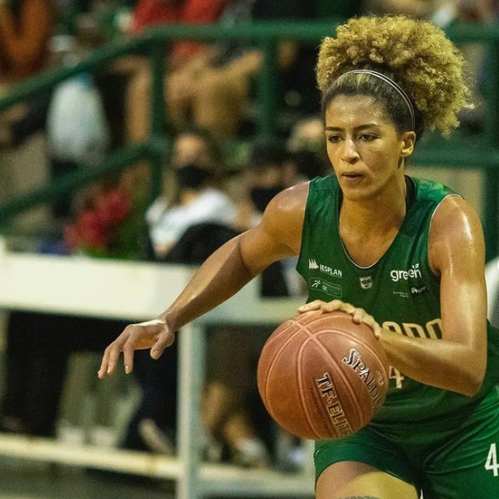 Sampaio Basquete contrata Let&iacute;cia Lopes