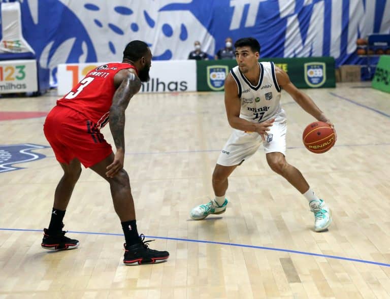 S&atilde;o Paulo x Minas pela semifinal do Final 8 da BCLA