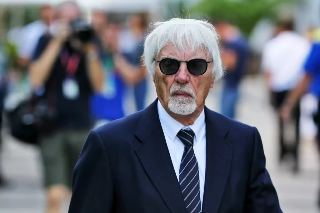 Ex-CEO da F&oacute;rmula 1 &eacute; preso no aeroporto de Viracopos, em Campinas