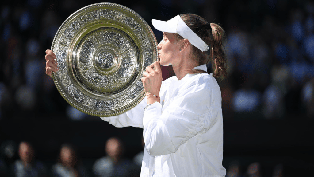 Final Wimbledon 2022: Elena Rybakina conquista o primeiro t&iacute;tulo