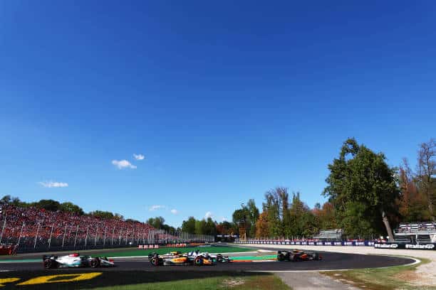 Largando da 2&ordf; fila, McLaren soma pontos importantes em Monza
