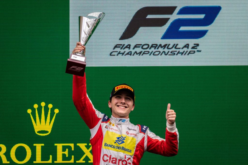 Enzo Fittipaldi ser&aacute; piloto na academia Red Bull e competir&aacute; pela Carlin na F&oacute;rmula 2 em 2023