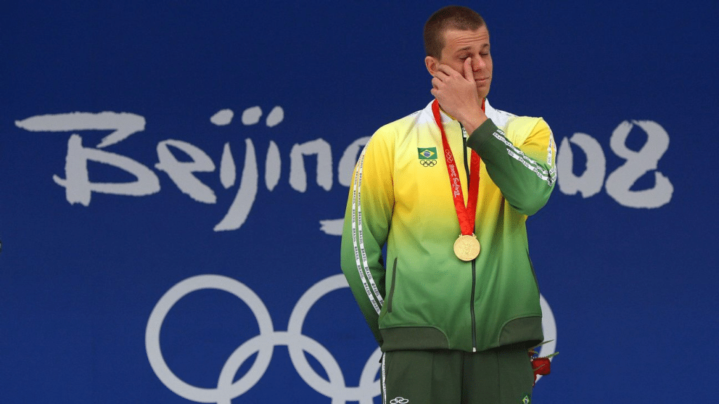 Cesar Cielo surpreende seus f&atilde;s e revela frase ic&ocirc;nica de seu treinador: &ldquo;Perdedores mudam de objetivo porque&hellip;&rdquo;