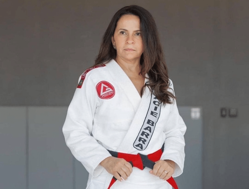 Conhe&ccedil;a Yvone Duarte, a 1&ordf; mulher faixa coral de jiu-jitsu no mundo