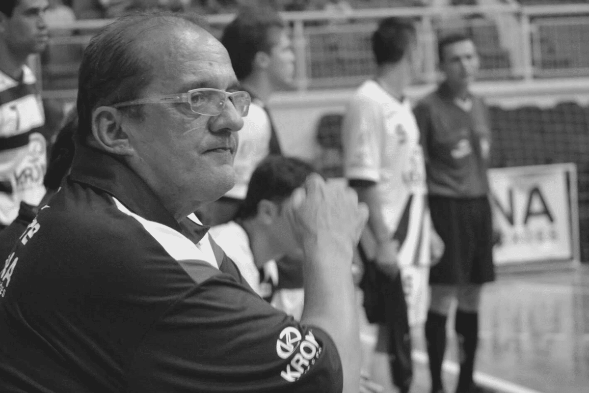Morre Fernando Ferretti, treinador de futsal