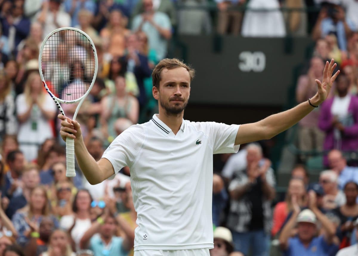Daniil Medvedev mostra for&ccedil;a mental e vira batalha em Wimbledon 2023
