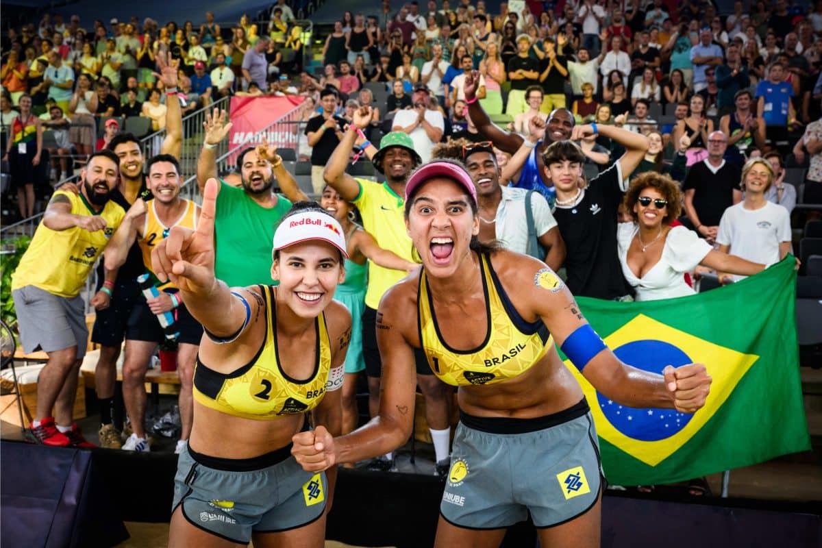 Ana Patr&iacute;cia e Duda conquistam mais um trof&eacute;u do Elite 16 no ano