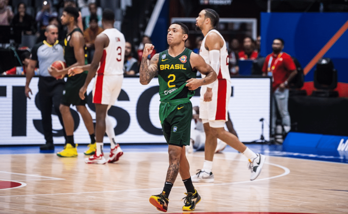 Brasil mant&eacute;m marca hist&oacute;rica contra Canad&aacute; na Copa do Mundo