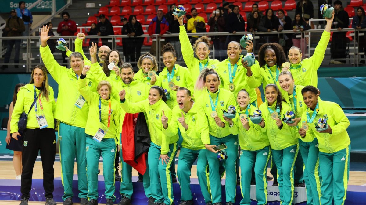 Brasil sobe no quadro de medalhas ap&oacute;s ouro no basquete