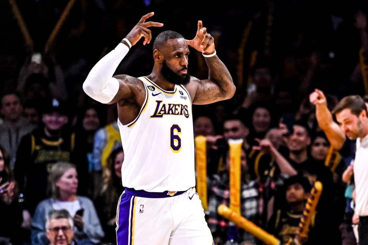 Saiba quanto falta para Lebron bater recorde de Oscar