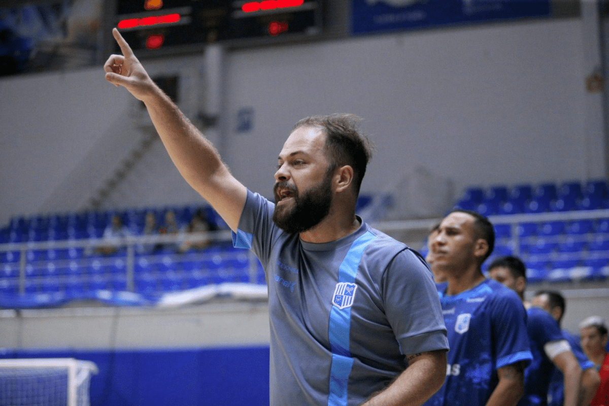 Press&atilde;o? T&eacute;cnico do Minas demonstra confian&ccedil;a contra Corinthians na LNF 2023