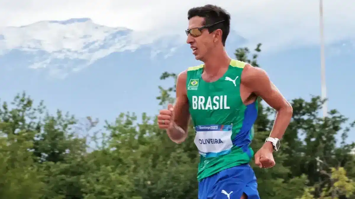 Caio Bonfim repete prata e faz forte desabafo ap&oacute;s conquista