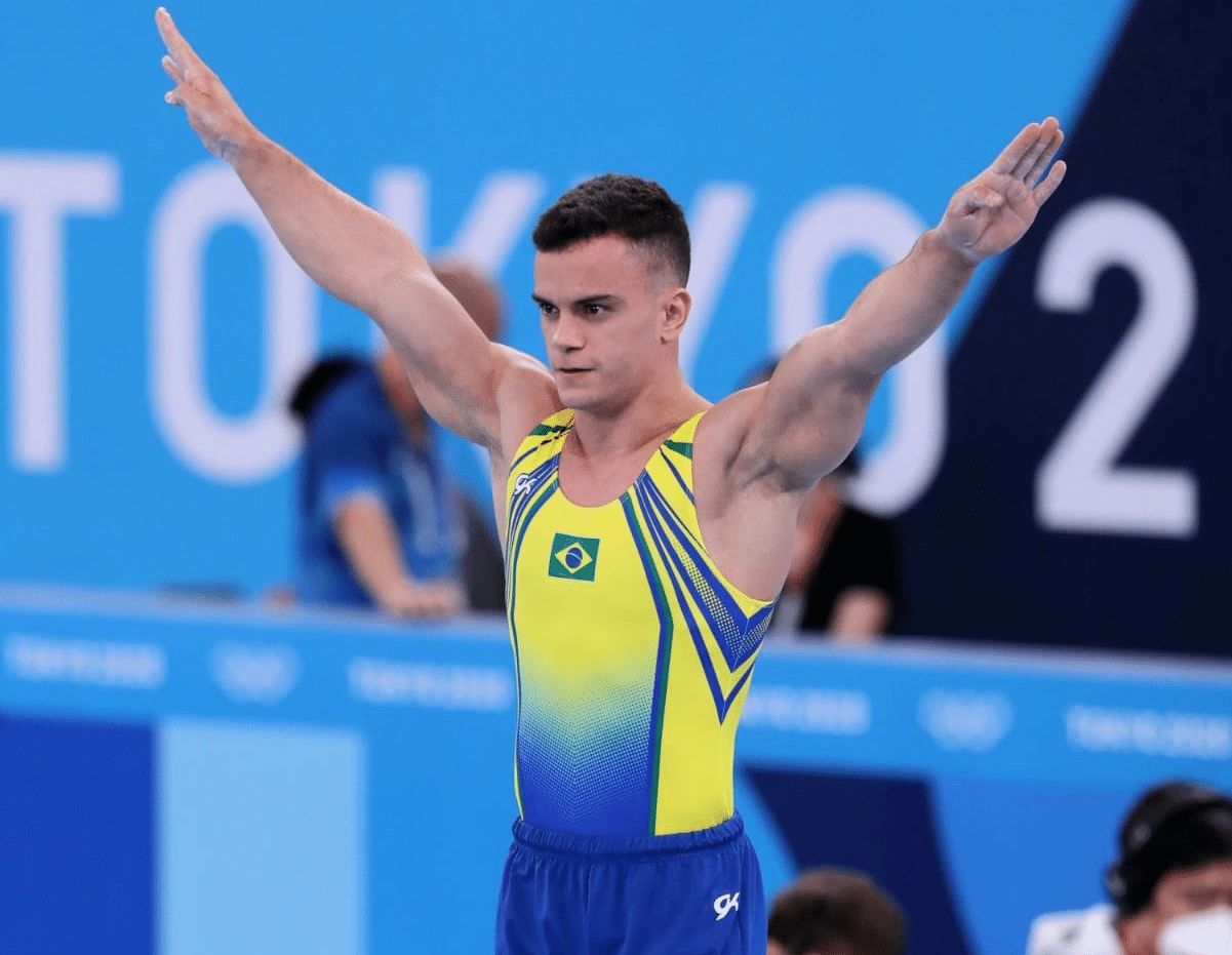 Finalista ol&iacute;mpico, Caio Souza visa recordes na gin&aacute;stica e tem t&aacute;tica em busca do ouro