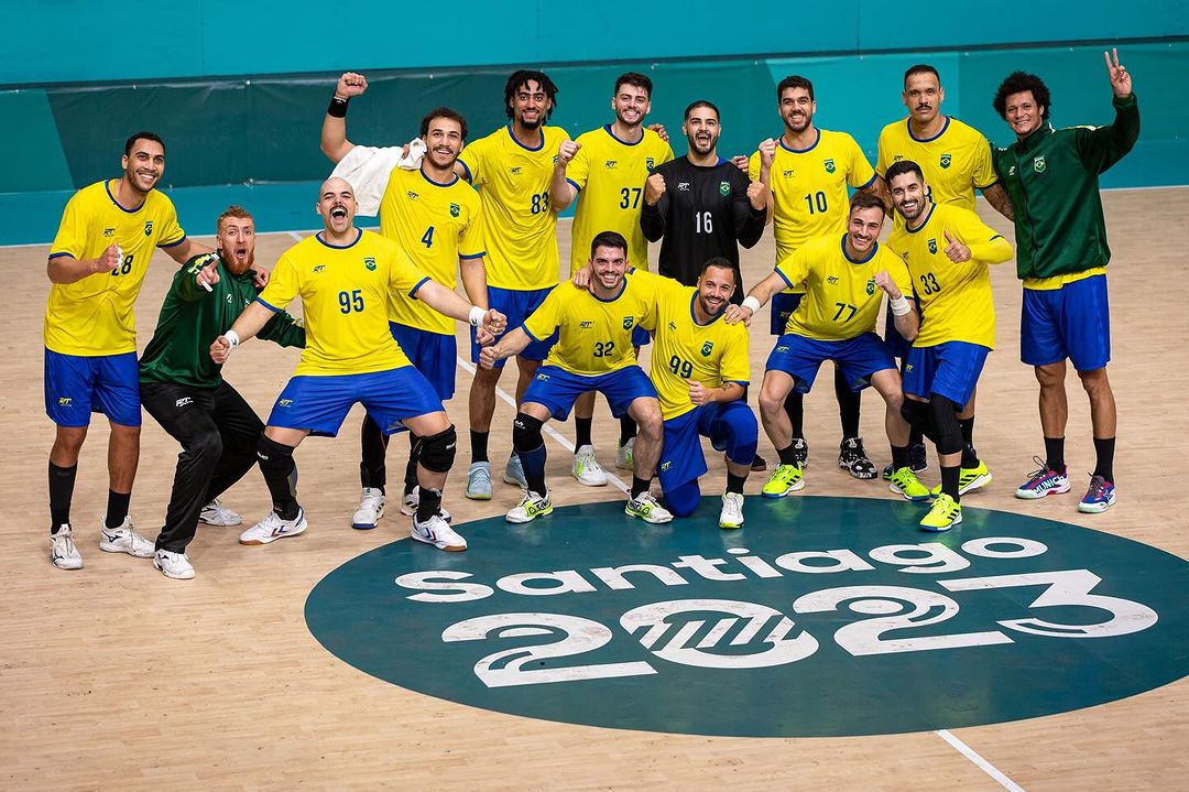 &Agrave; la Palmeiras na grama sint&eacute;tica, Confedera&ccedil;&atilde;o Brasileira visa revolucionar quadras de handebol