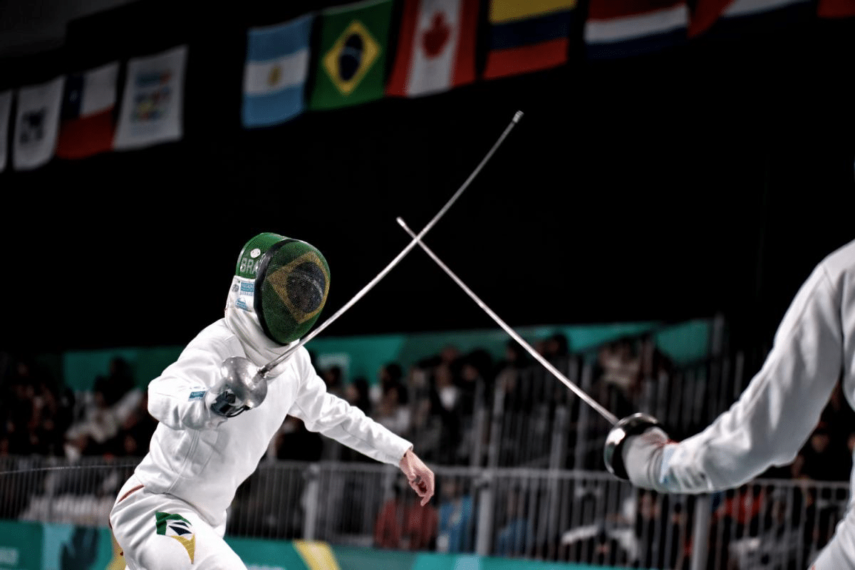 Brasil conquista ouro in&eacute;dito na esgrima do Pan 2023