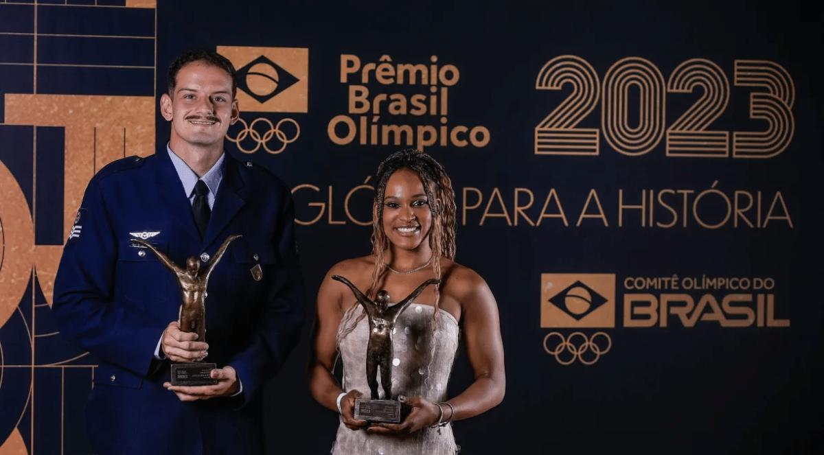 Rebeca Andrade e Marcus D&rsquo;Almeida superam concorrentes e vencem pr&ecirc;mio rei Pel&eacute;