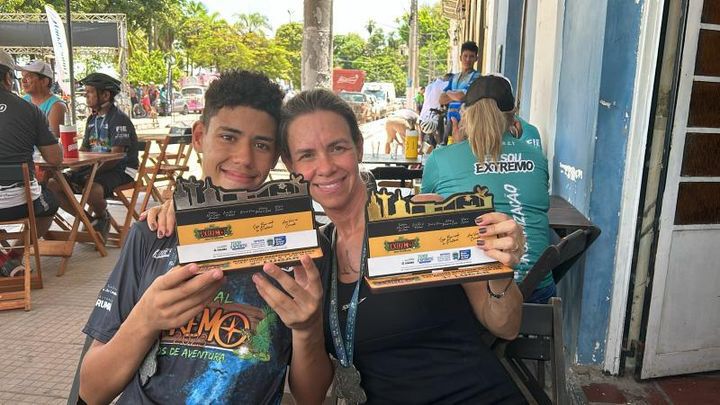 Est&aacute; no sangue! M&atilde;e e filho fazem hist&oacute;ria em prova de maratona aqu&aacute;tica no Pantanal