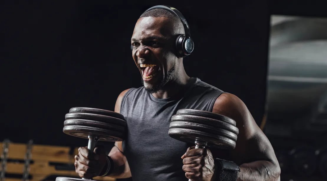 Muscula&ccedil;&atilde;o: 7 motivos para voc&ecirc; trocar os suplementos pela m&uacute;sica agora mesmo