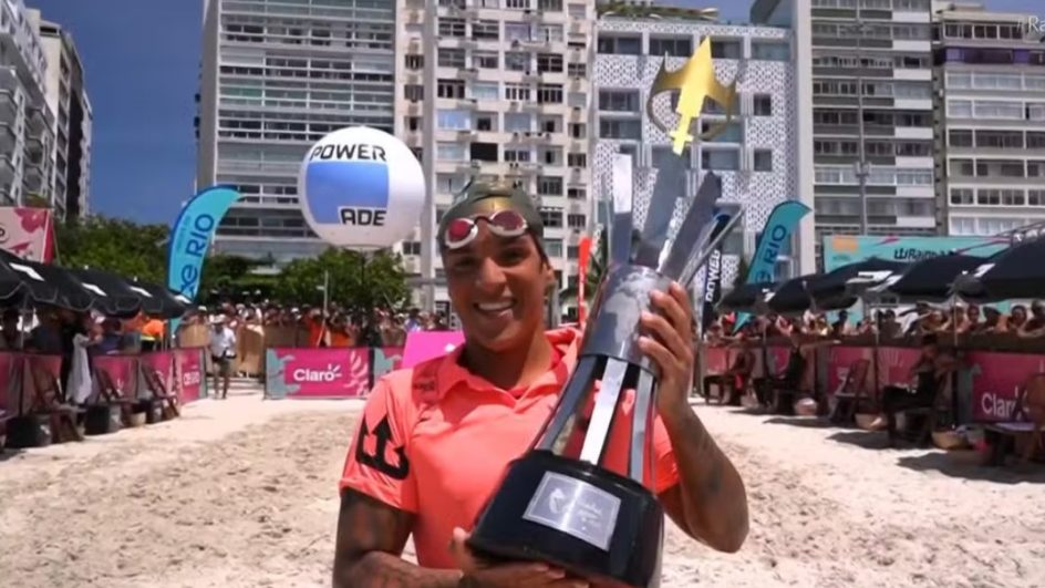 Campe&atilde; do Rainha do Mar, Ana Marcela Cunha, comemora t&iacute;tulo e avisa: &ldquo;Agora o foco &eacute;&hellip;&rdquo;