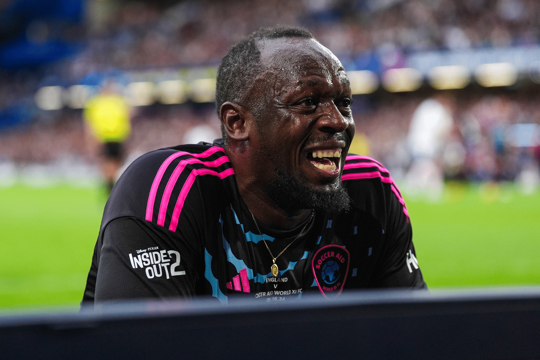 Usain Bolt joga pela UNICEF 2024 em Stamford Bridge, Londres. (IconSport)