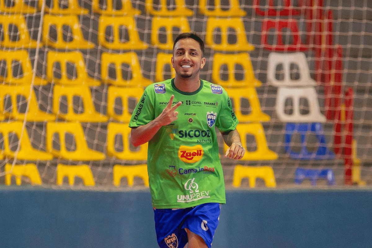 Umuarama tem retorno de craque brasileiro para a sequ&ecirc;ncia da temporada do futsal 2024
