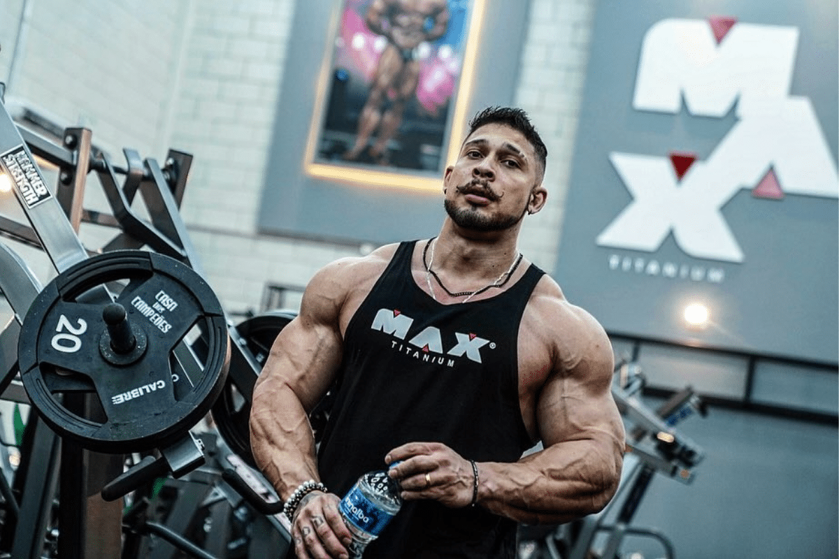 Com a sa&iacute;da de Cariani, Ramon Dino tamb&eacute;m pode deixar a Max Titanium?