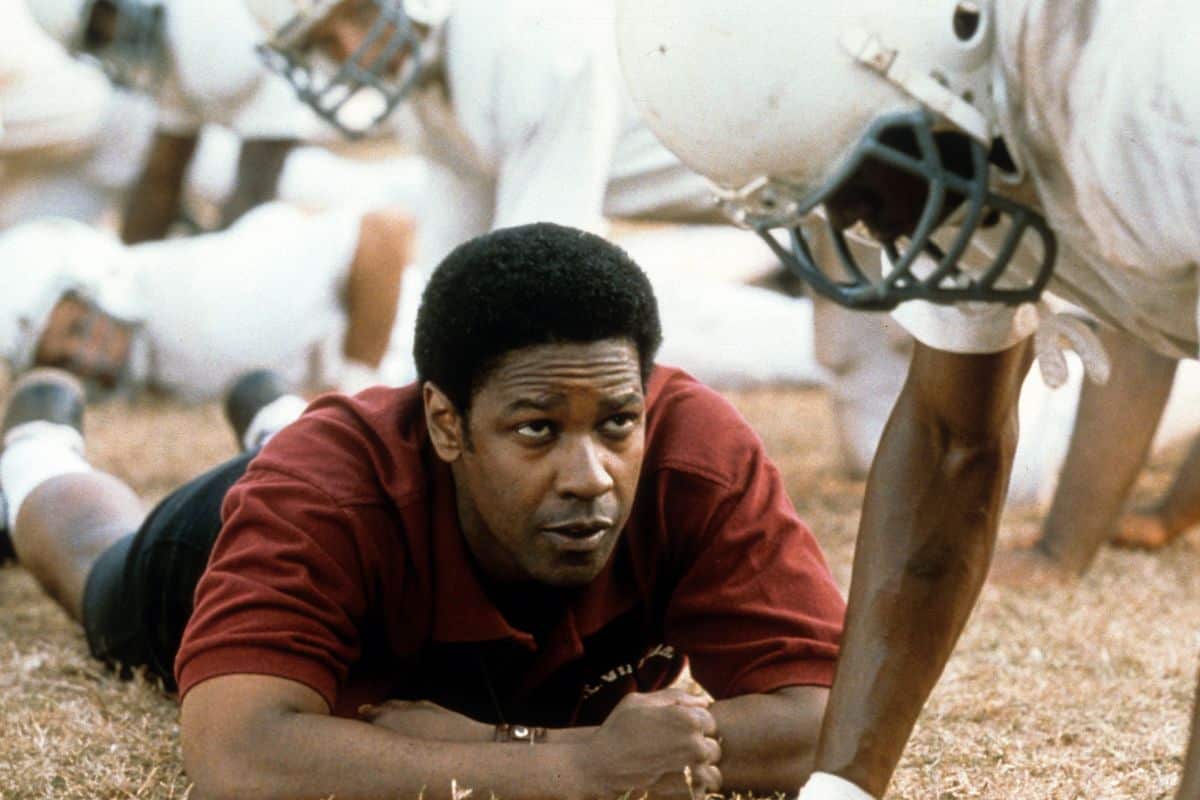 Filmes de futebol americano (2026): lista dos 27 melhores da hist&oacute;ria do cinema