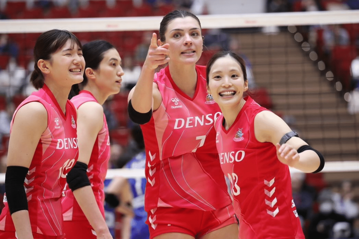 Rosamaria tem atua&ccedil;&atilde;o fenomenal e decide vit&oacute;ria emocionante do Denso, no Jap&atilde;o