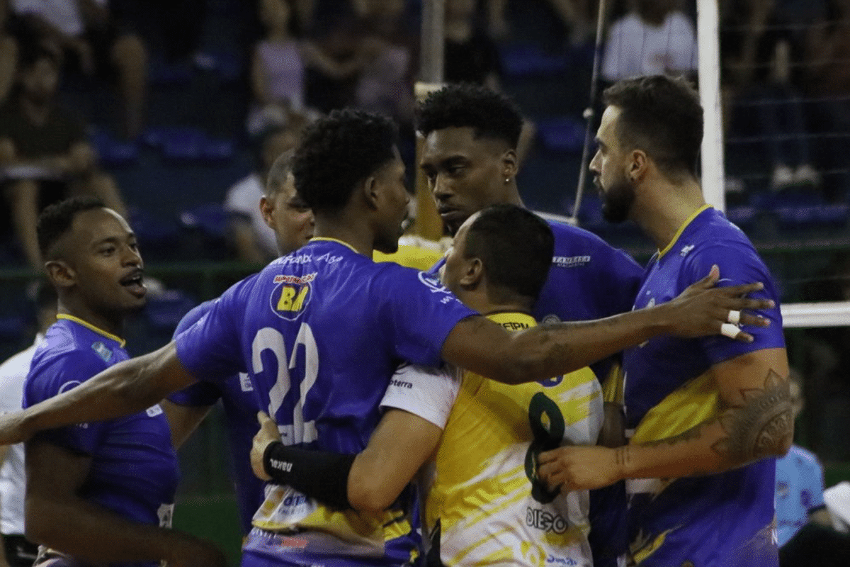 Montes Claros: hist&oacute;ria, t&iacute;tulos, &iacute;dolos e elenco