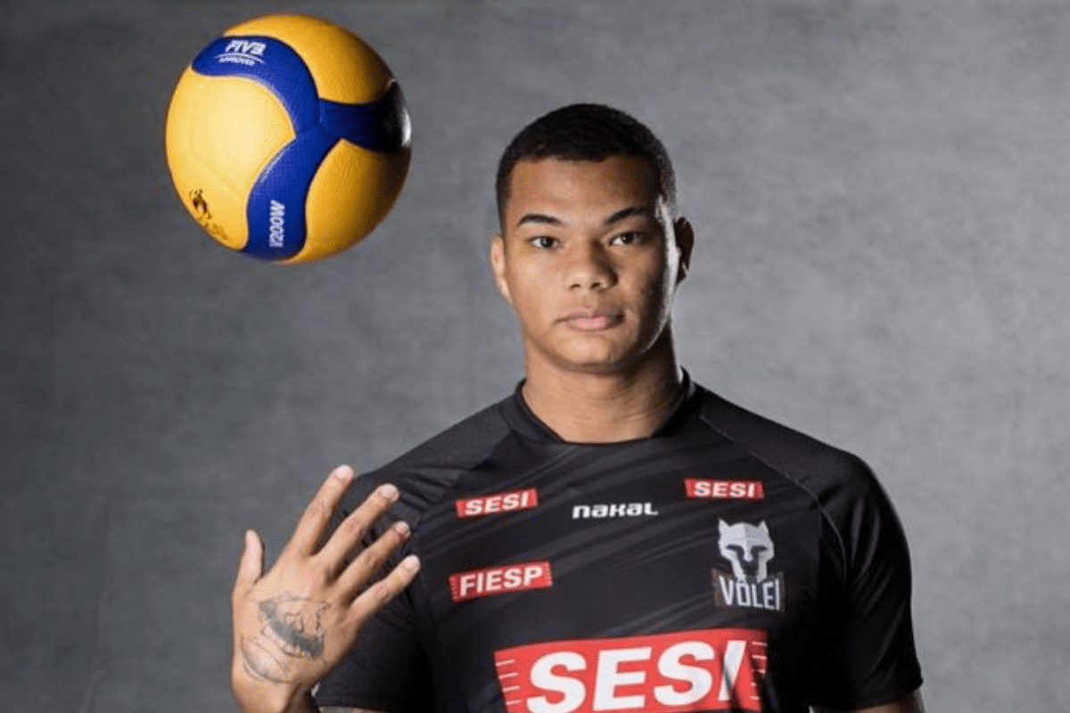 Finalista da Superliga, Darlan se preocupa com vaga nas Olimp&iacute;adas: &ldquo;Eu acho que&hellip;&rdquo;