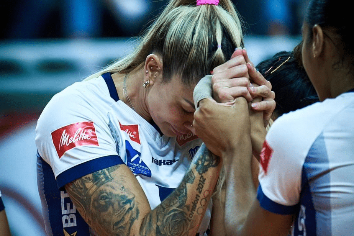 Ap&oacute;s classifica&ccedil;&atilde;o com o Minas para a final, Tha&iacute;sa desabafa: &ldquo;Desacreditaram!&rdquo;